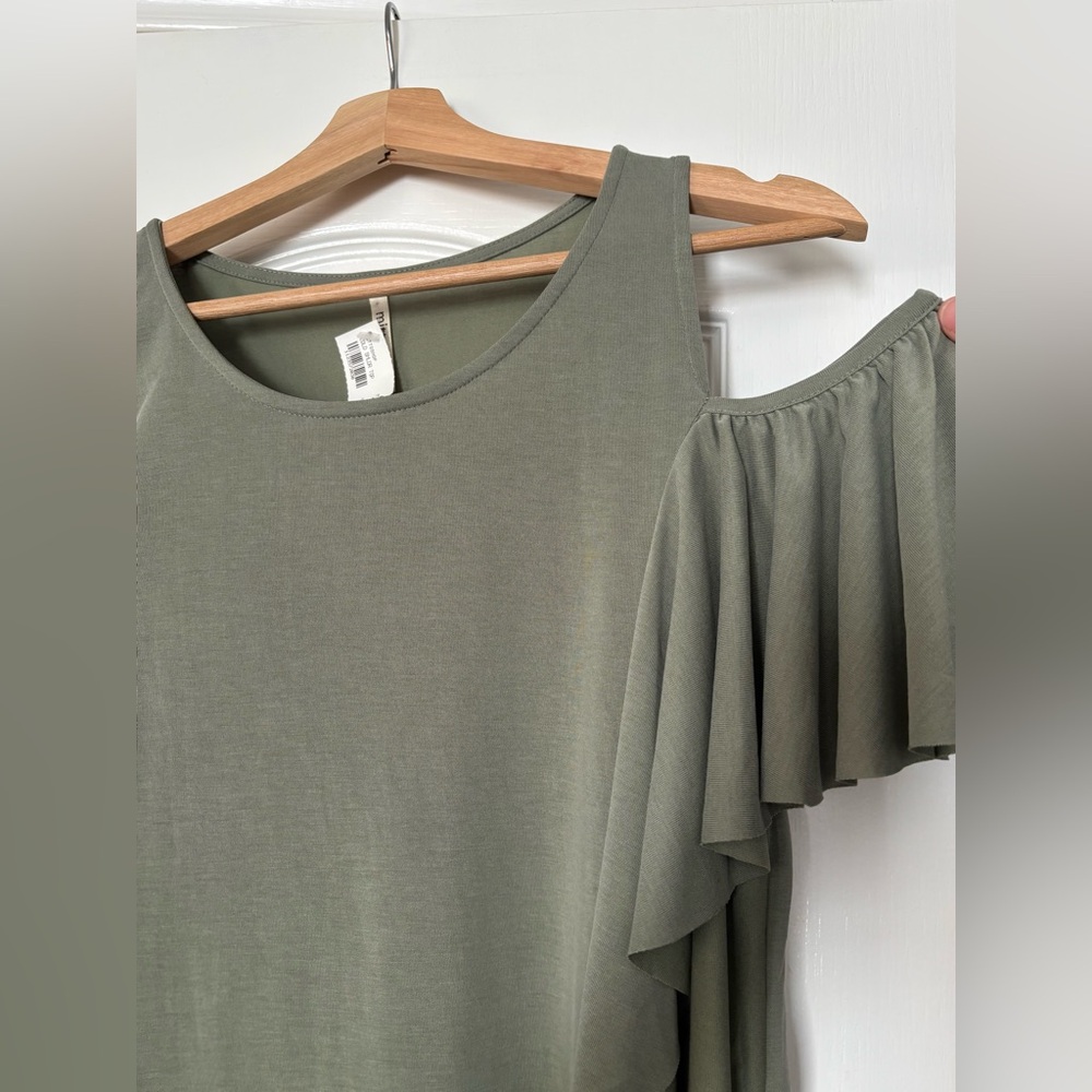 NWT Green Mittoshop “cold shoulder” ruffle sleeve blouse - size S - Picture 7 of 9